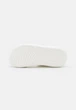 Жіночі шльопанці Crocs CLASSIC CRUSH Slide Sandal White (37-38, білі) - зображення 11
