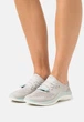 Кросівки чоловічі Crocs Literide 360 ​​Marbled Pacer Pearl White/Multi (42-43, сірий) - зображення 7