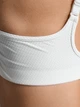 Спортивный топ женский 2XU Aero Mesh Medium Impact Bra WR7348a_WHT/SRF XS Белый (9359420074070) - изображение 8