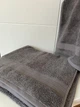 Банное полотенце махровое серое 70*140 см - изображение 5