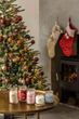 Świeca zapachowa Yankee Candle Big Apple Christmas 567 g (5038581161402) - obraz 4