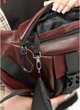 Велика жіноча поясна сумка бананка з натуральної шкіри міська Sambag DynamicDart, марсала 60507 - зображення 8