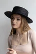 Соломенная шляпа Канотье с золотистой цепью D.Hats черного цвета - изображение 3