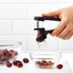Выниматель косточек из вишни и оливок OXO 11316300 - изображение 4