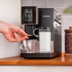 Кавомашина Cecotec Cremmaet Compactccino Connected Чорно-рожева (1461) - зображення 5