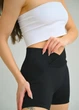Женские спортивные шорты с высокой талией V-поясом спереди и Push-Up эффектом сзади S черные (70177) - изображение 2