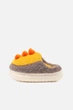 Капці домашні для хлопчика 16/17 колір коричневий YUKI ЦБ-00276353 - зображення 1
