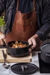 Кастрюля чугунная с крышкой KitchenAid Matte Oven-to-table 22 см 3.3 л Черная (CC004899-001) - изображение 13