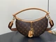 Сумка-хобо Louis Vuitton Loop Monogram Moon Bag M12939/33×22×9 см - зображення 1