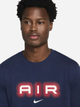 Футболка бавовняна довга чоловіча Nike M Nsw Sw Air Graphic Tee HM0185-411 2XL Темно-синя (197861859592) - зображення 4