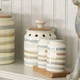 Емкость для хранения чеснока с крышкой Kitchen Craft Classic Collection 1,05л KCCCGARLIC - изображение 5