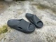 Чоловічі шльопанці Меллоу Чорні Crocs Mellow Tide Recovery Slide Slate Grey (46-47, чорний) - зображення 12
