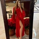 Женский длинный халат атласный просторный Сказочная с декором перьями цвет красный размер 42-48 - изображение 5