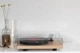 Виниловый проигрыватель Crosley C10 Natural Wood Hi-Fi, ручной проигрыватель для виниловых пластинок 33/45 об/мин, картридж Ortofon OM5e, антискейтинг, противовес тонарма, тяжелый диск, ременной привод + ПОДАРОК фонокорректор Pyle PP444 - изображение 12