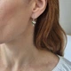 Серебряные серьги с Подвеской Колибри с Зелеными камнями серебро 925 пробы Родированное 5000135р 2.20г - изображение 3