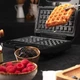 Мультимейкер Tecro TMM-201BS вафельница 3in1 сменные формы 750W - изображение 2