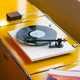 Програвач вінілу Pro-Ject T2 Satin White з картриджем Rainier - зображення 4