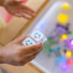 Kostki sensoryczne świecące w wodzie Glo Pals Light Up Cubes Party Pal Wielokolorowe (0850016823243) - obraz 5