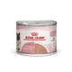Влажный корм для кошек в период беременности и котят Royal Canin MOTHER & BABYCAT Ultra soft mousse, 195 г - изображение 1