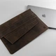 Шкіряний чохол для MacBook Air 13" (2018-2026) темно-коричневий вінтажний - изображение 7