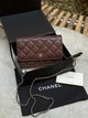 Сумка жіноча із срібною фурнітурою в стилі Chanel Caviar Quilted Wallet on Chain WOC Burgundy - изображение 6