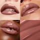 Блеск для губ MAKEUP BY MARIO MoistureGlow Plumping Lip Color, оттенок Miss Rose (Deep Rosy Pink) - изображение 2