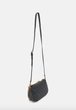 Сумка GUESS ALEXIE double pouch 6770-1 Чорний (2000029773907) - изображение 6