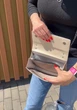 Женский клатч мини сумочка на цепочке бежевая из экокожи на одно отделение под клапаном на магните (0428) - изображение 5
