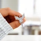 Брошь-значок BROCHE бижутерия Медицина Кадуцей с крыльями серебристая BRGV115042 - изображение 6