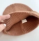 Женская вязаная шапка коричневая ONE SIZE полушерстяная осенняя зимняя одинарная плотная с отворотом R21-ODS - изображение 4