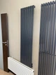 Вертикальный радиатор отопления Blende 1 H-1400 мм, L-394 мм Betatherm (графитовый серый) нижнее подключение - изображение 8