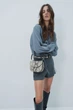 Блуза з оборками H&M 1247399002c34 L синя (100014074) - зображення 4