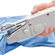Ручна швейна машинка Handy Stitch CS-101B, портативна міні-машинка для швидкого ремонту одягу - зображення 5