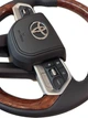 Руль для Toyota Land Cruiser 200, Prado 150. Без подогрева. Красно-коричневые вставки под дерево. В стиле LC300. Логотип и кнопки - хром - изображение 3