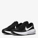 Buty do biegania męskie Nike Revolution 8 HJ9198-003 42.5 (9US) 27 cm Czarne (197862879872) - obraz 2