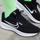 Жіночі кросівки для бігу Nike W Downshifter 13 FD6476-001 35.5 (5US) 22 см Чорні (196975439300) - зображення 9