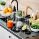 Фитнес-блендер Adler 500W Pulse стеклянные бутылки Grey 700мл/500мл/300мл (LKMTR_882618) - изображение 10