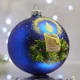 Ялинкова іграшка новорічна куля Santa Shop Свічка з різдвяним вінком Синій 10 см (4820001112504) - зображення 3