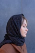 Косынка на голову женская зимняя теплая D.Hats темно серого цвета - изображение 1