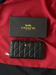 Женский кошелек Coach Quilted Leather Zip Around Long Walle черный большой - изображение 1