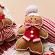 Фігурка Homla COOKIE Печенько шеф-кухар 37 см (5906496705410) - зображення 4