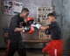 Лапы боксерские TITLE Boxing Classic Charge Punch Mitts Black/Red (CCHPM) - изображение 5