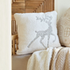 Poszewka Homla Winter Glam Niko z reniferem w cekiny Biała 45 x 45 cm (5904183831244) - obraz 5