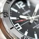Мужские классические часы Casio MTP-VD01D-1B серебристые с чёрным циферблатом - изображение 6
