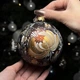 Новогодний шар на елку Santa Shop Петриковка Цветок Черный 10 см (4820001112269) - изображение 4
