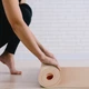 Коврик для фитнеса и йоги Gymtek NBR 1,5 см 182х60 см Peach + ремешок - изображение 6