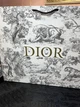 Пакет Dior белый с рисунком Toile de Jouy тигры и лес, золотая надпись, черные веревочные ручки, премиальный картонный пакет для - изображение 6