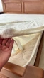 Простынь на резинке наматрасник 180х200 см велюровая теплая простыня на кровать евро размер цвет молочный - изображение 3