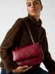 Сумка крос-боді через плече жіноча зі штучної шкіри середня Guess Sunetra HWNG7534210 RED Темно-червона (800070344402) - зображення 2