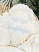 Крыжма для девочки Family Tradition муслин с вышивкой и оборкой 100х100 см айвори Варвара-краса - изображение 2